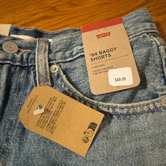 Levi's ‘94 Baggy Shorts - Picture 2 of 5